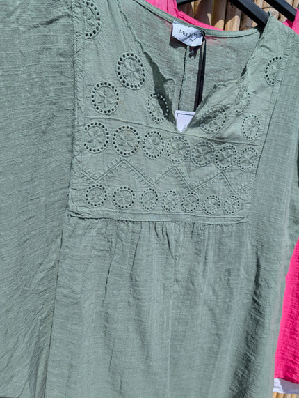 Blus med broderi, MixByHeart
