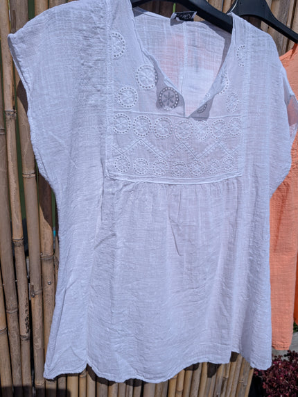 Blus med broderi, MixByHeart