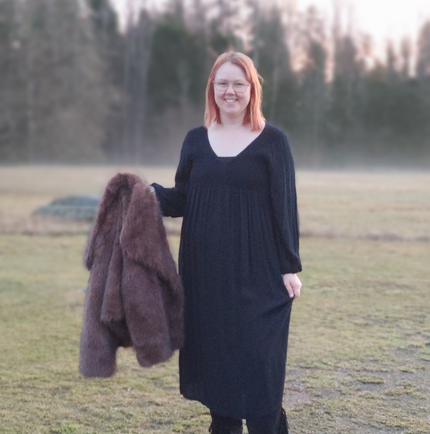 Klänning, v-ringad med smock