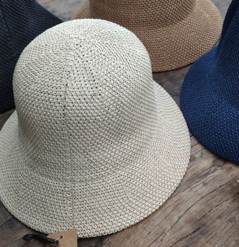 Hatt...