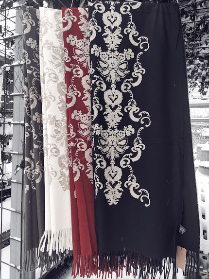 Sjal ornament, Chandra