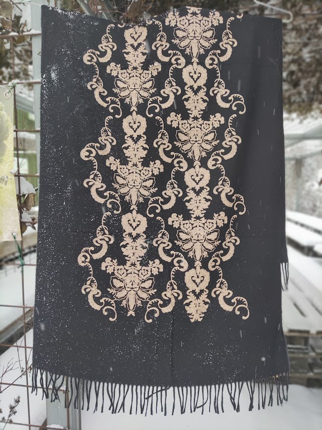 Sjal ornament, Chandra