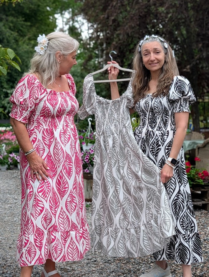 Klänning Smockad Bladmönster, Gemini