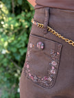 Byxa med broderade detaljer, Lecoco