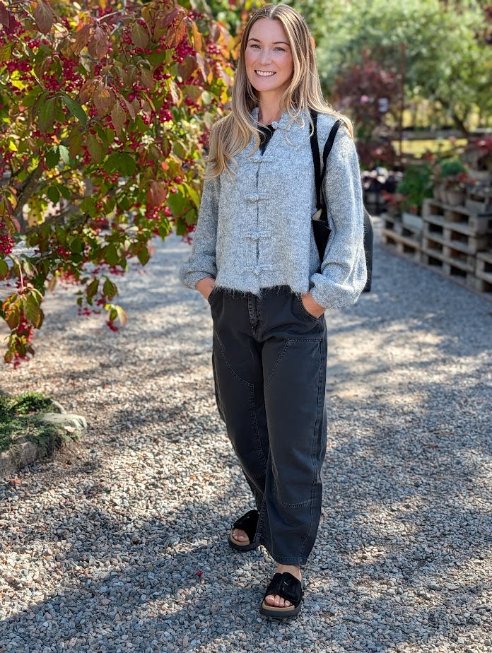 Jeans med avslappnad barrelform, Not Sisters