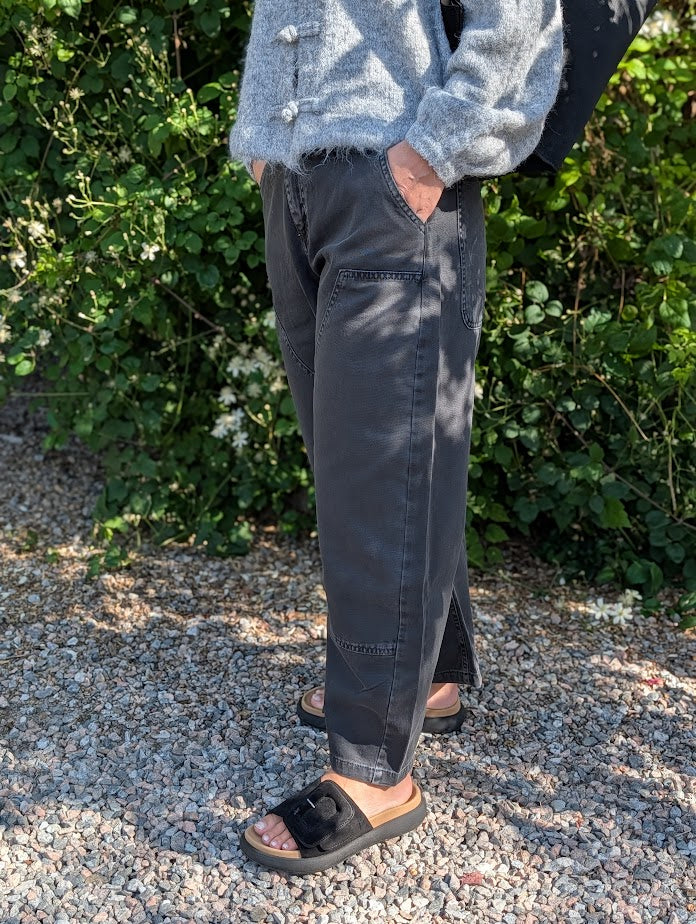 Jeans med avslappnad barrelform, Not Sisters