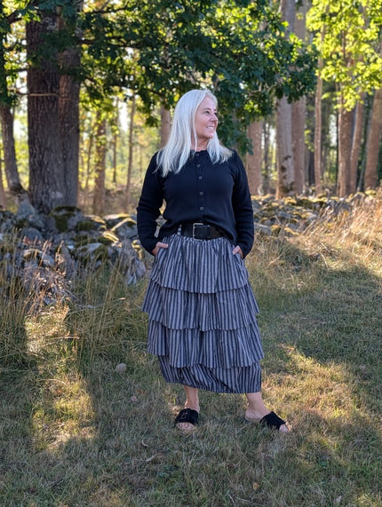 Lång randig volangkjol, 'Nosa', Olars Ulla