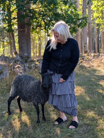 Lång randig volangkjol, 'Nosa', Olars Ulla