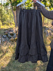 Lång linnekjol med volanger, 'Noras', Olars Ulla