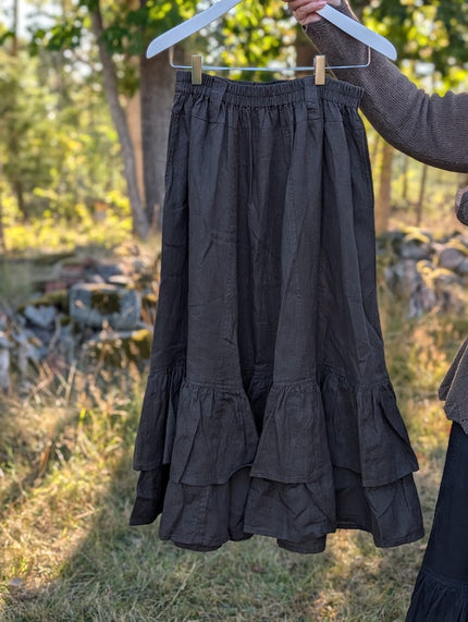 Lång linnekjol med volanger, 'Noras', Olars Ulla