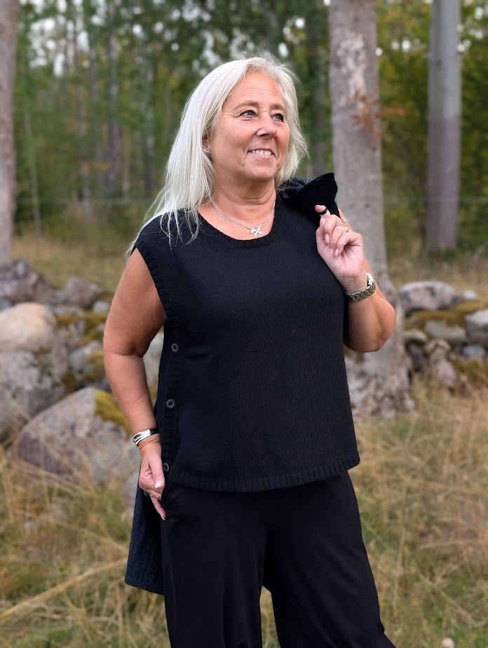 Stickad väst i merinoull, 'Silla', Olars Ulla
