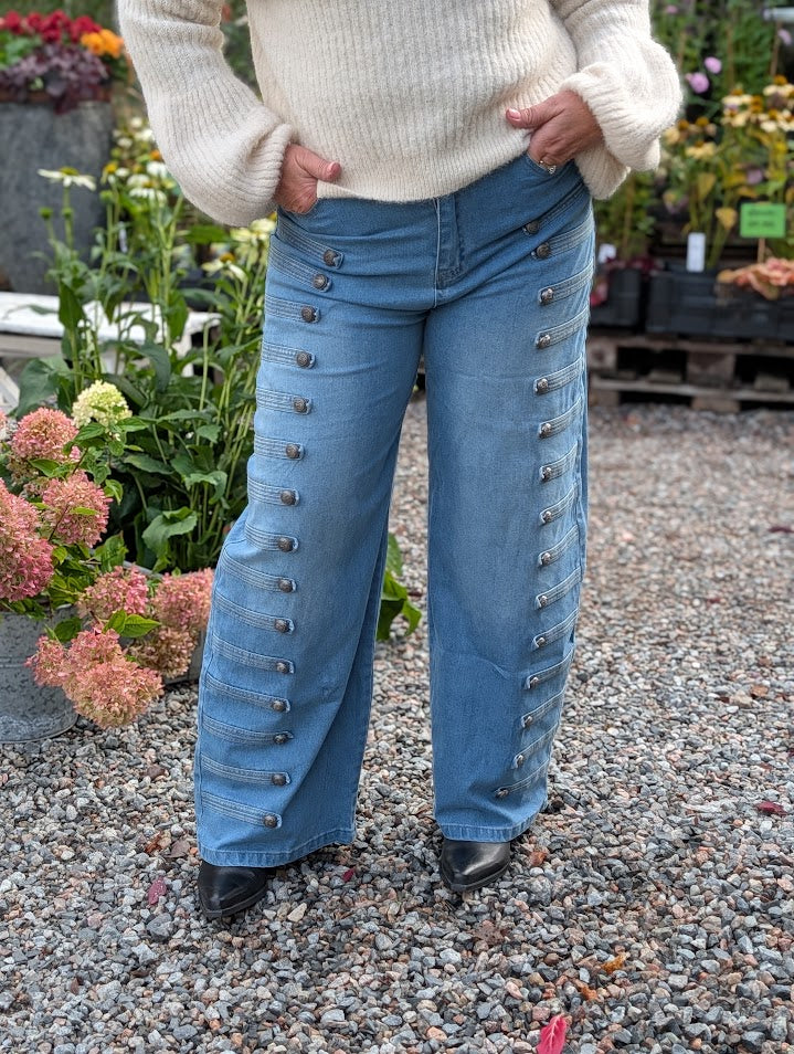 Jeans med dekorativa knappar, Tim&Simonsen