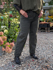 Jeans med barrelform, Camicia