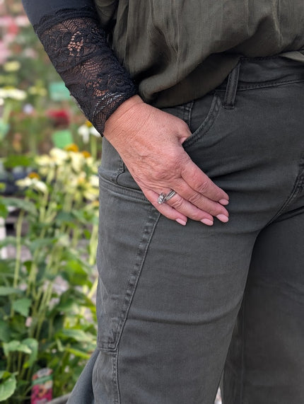 Jeans med barrelform, Camicia