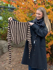 Stickad randig scarf
