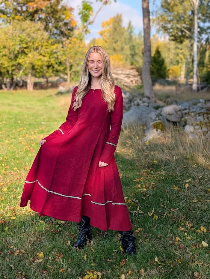 Lång linneklänning, 'Kanel', Olars Ulla
