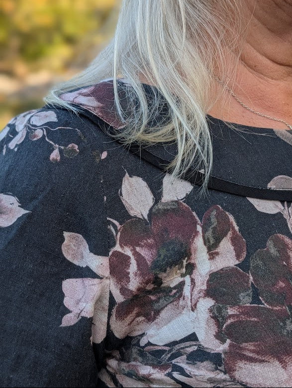 Långärmad topp i linne, 'Tian Flower',  Olars Ulla