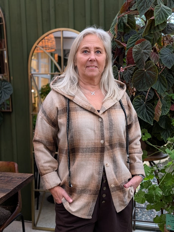 Rutig skjortjacka med huva, Marta