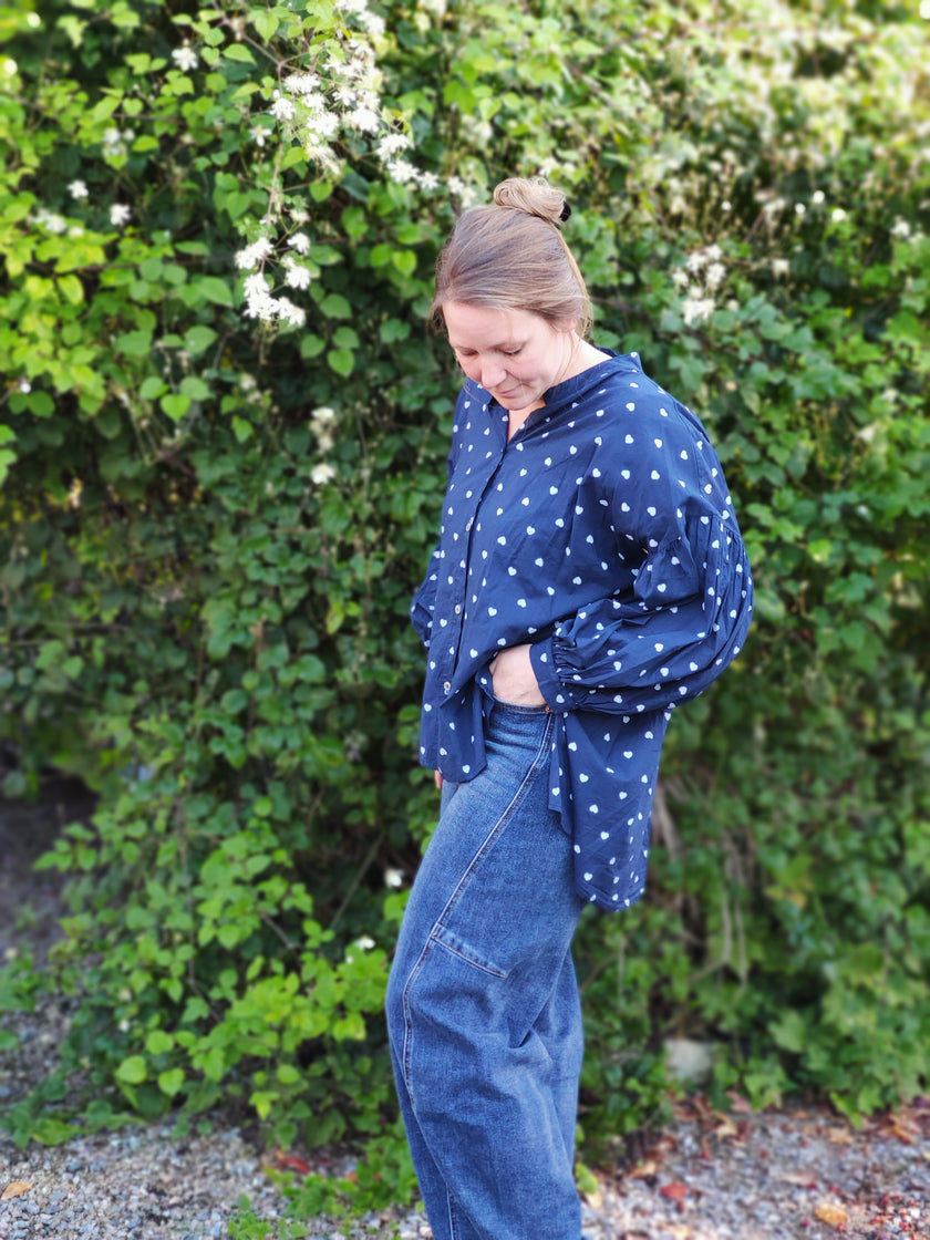 Blus, skjortblus, hjärtan, Minou