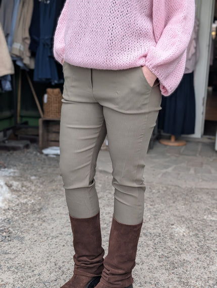 Byxa, militärgrön, Marta