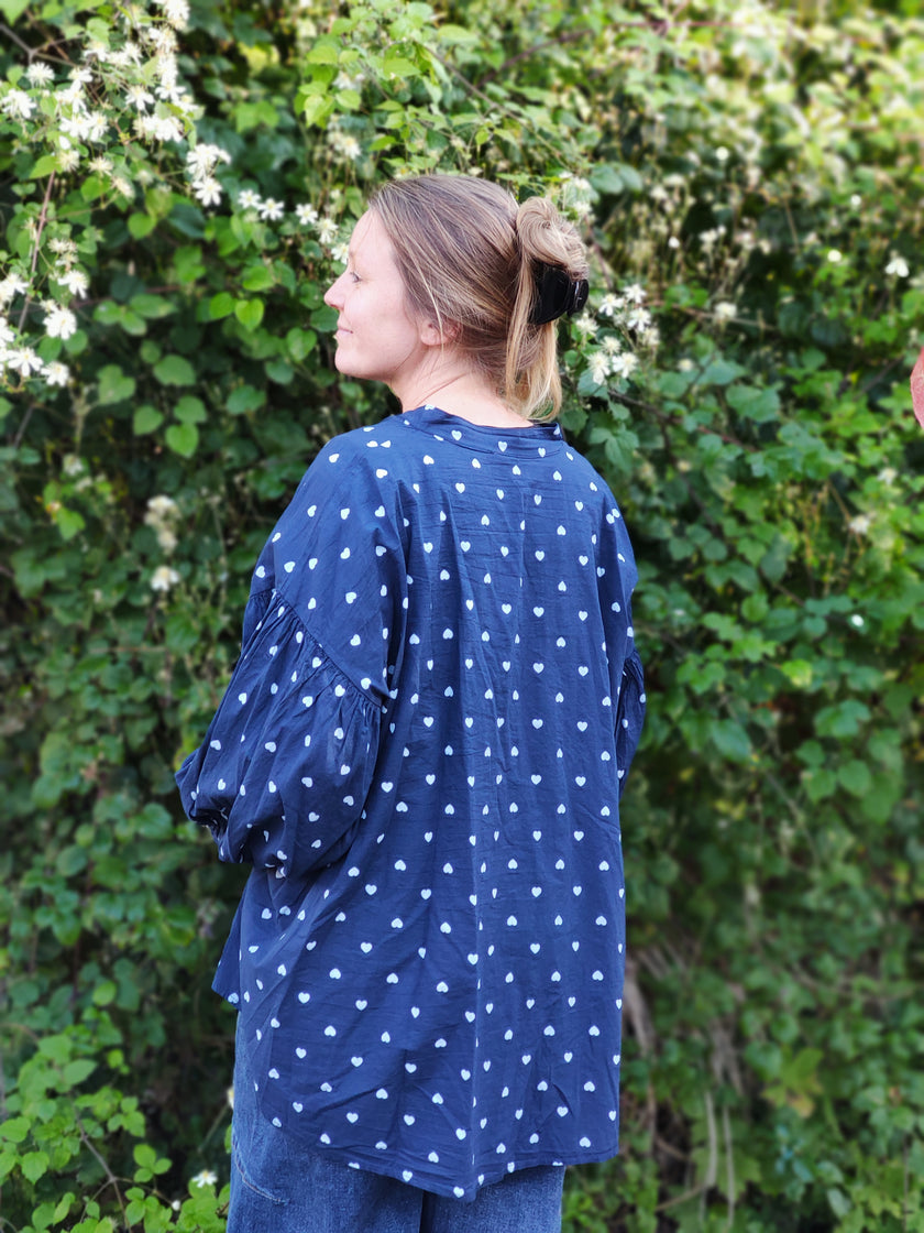 Blus, skjortblus, hjärtan, Minou