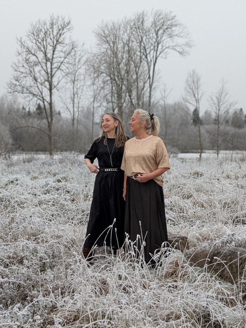 Topp/ T-shirt med paljetter, Marta