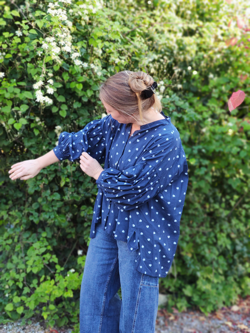 Blus, skjortblus, hjärtan, Minou