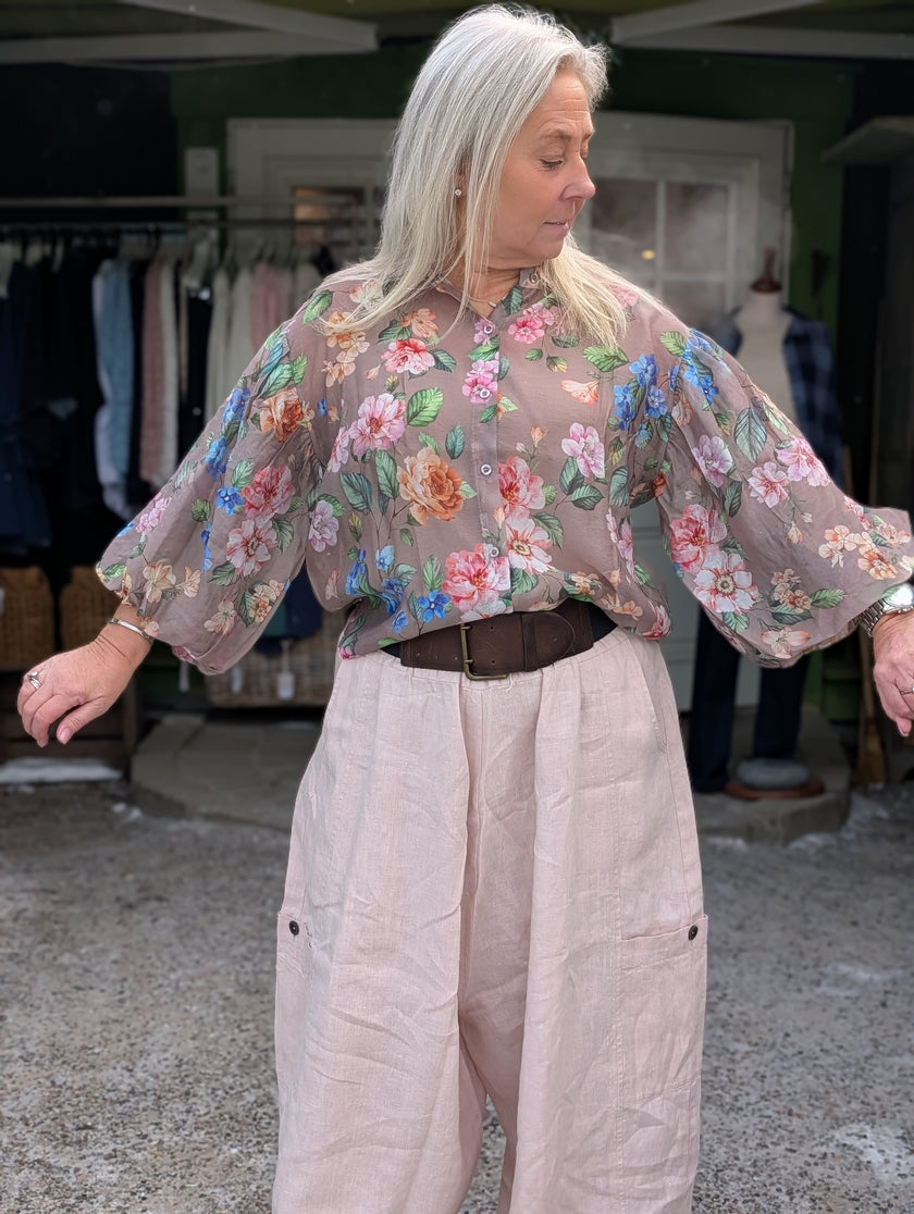Blus, blommig, tunn med puffärm, Camicia
