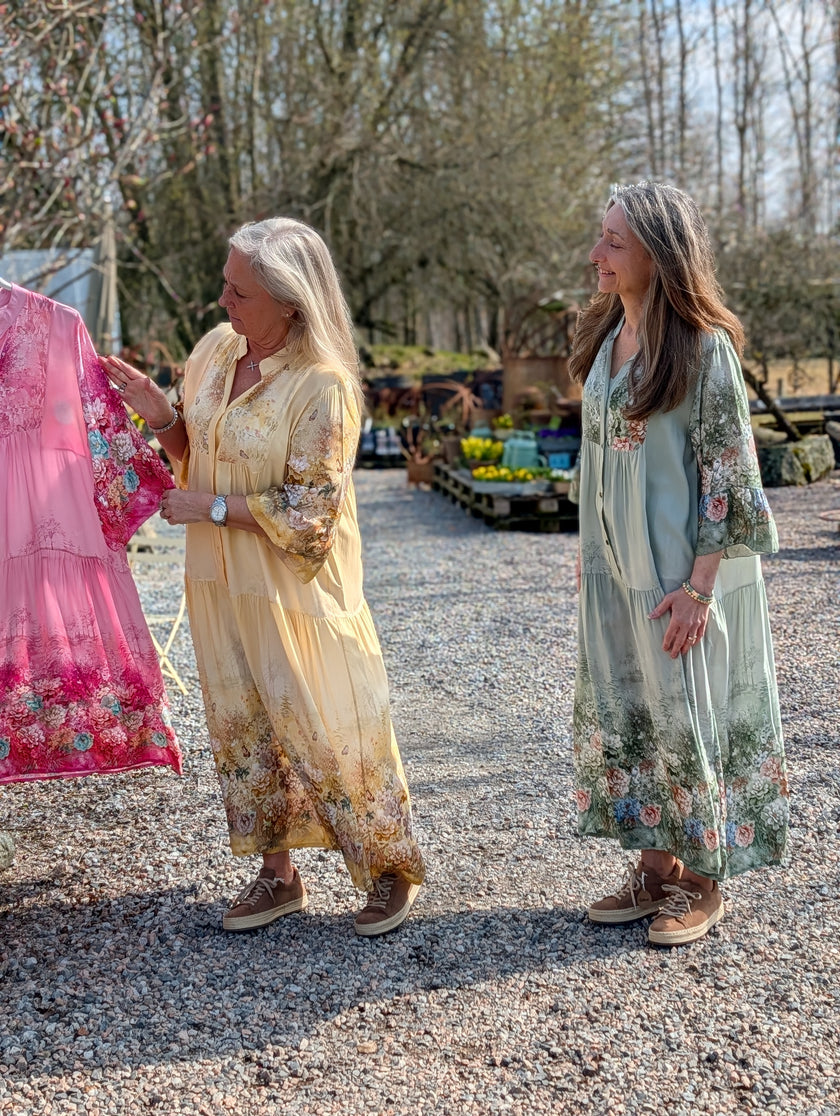 Klänning blomkant, SoulfulFashion