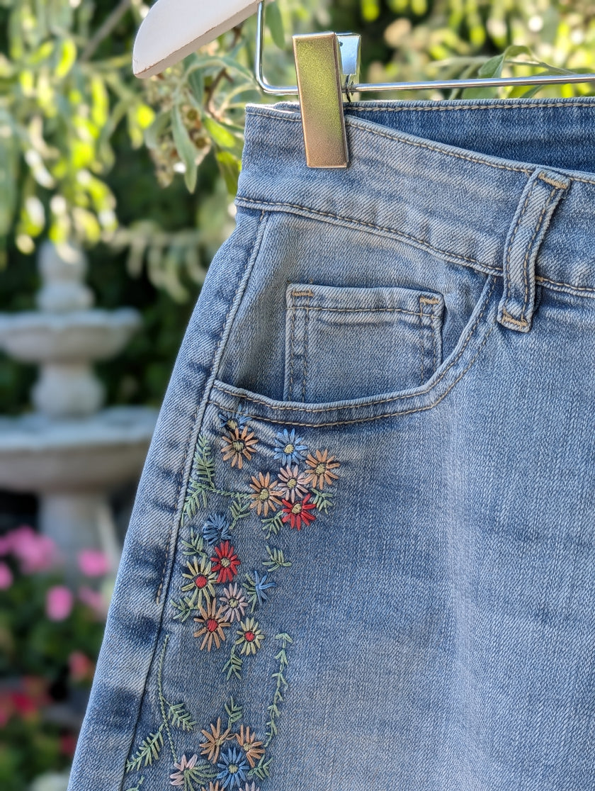 Jeansshorts, broderade, Lecoco