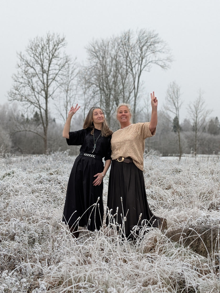 Topp/ T-shirt med paljetter, Marta