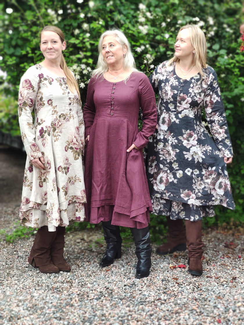 Klänning i linne, 'Kralle Flower', OlarsUlla