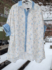 Skjorta vit oversize med blommor, Qnuz
