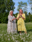 Klänning, broderade blommor, Qnuz