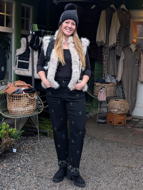 Jeansbyxa med broderi glitter