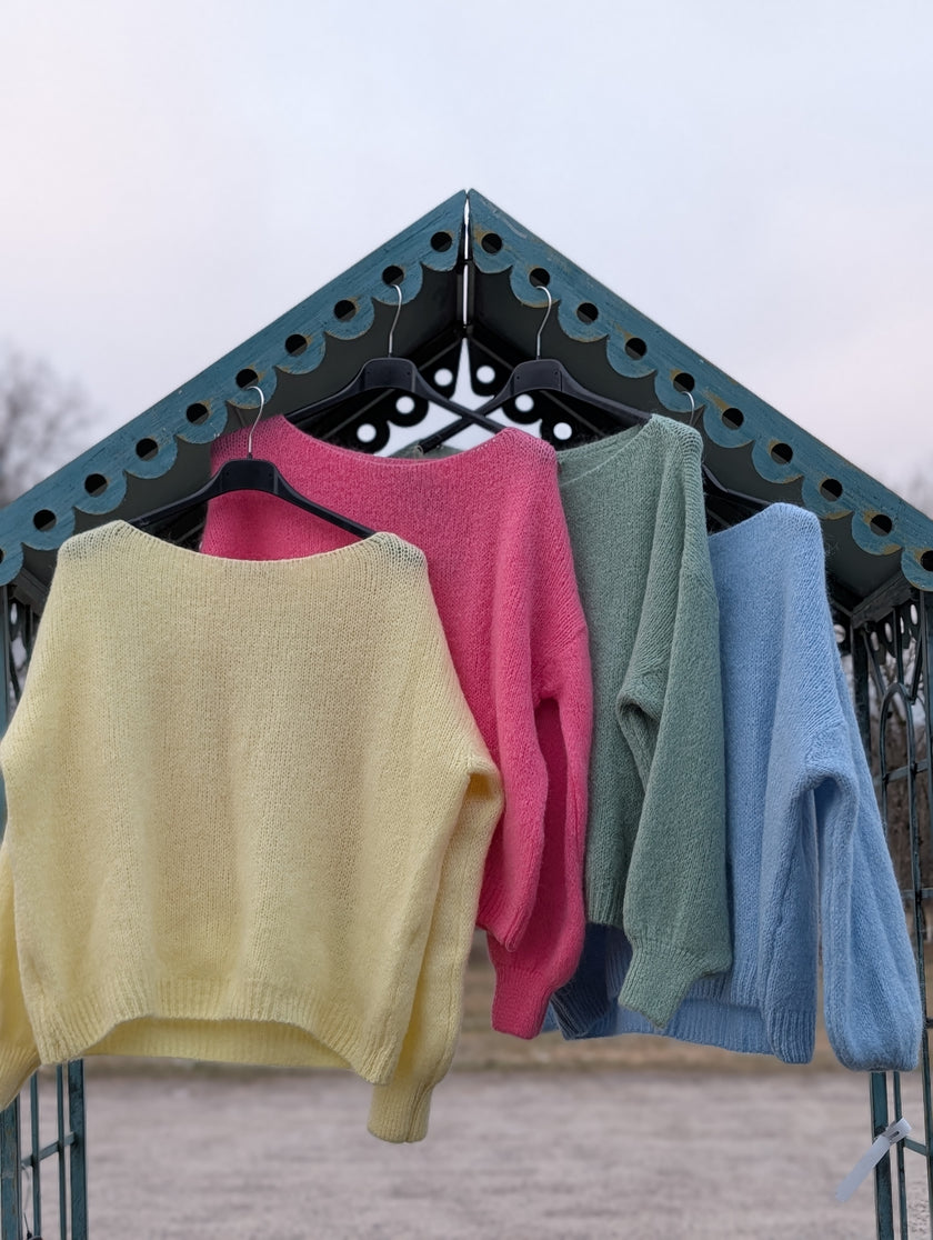 Tröja, stickad i pastell, Marta