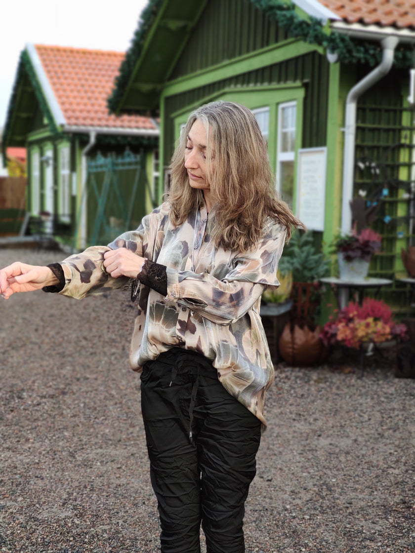 Blus, 'Cloe' blommig viskos, Gemini