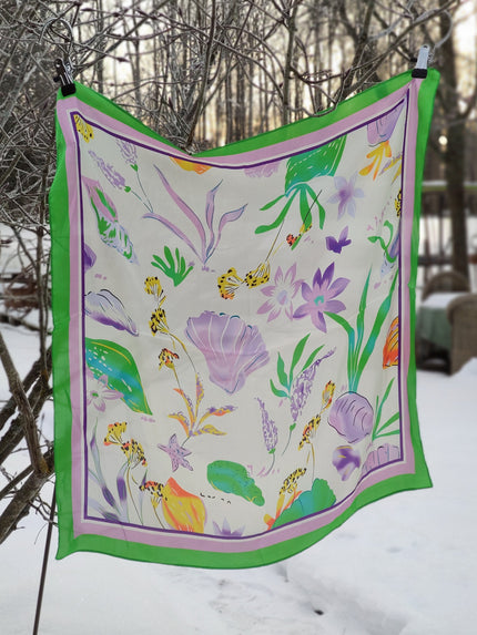 Scarf med grön kant