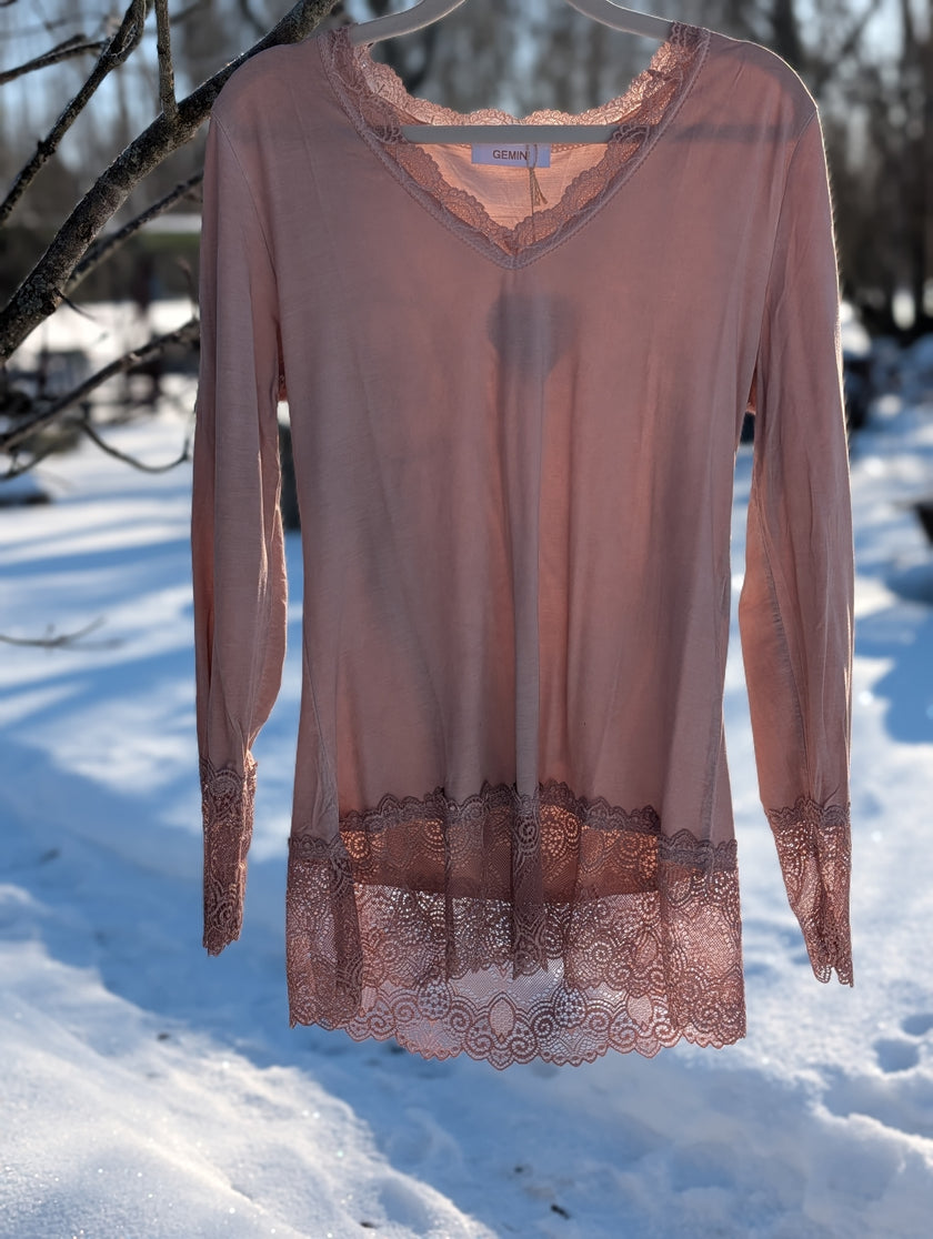 Topp 'Lilian' med spetskanter, Gemini