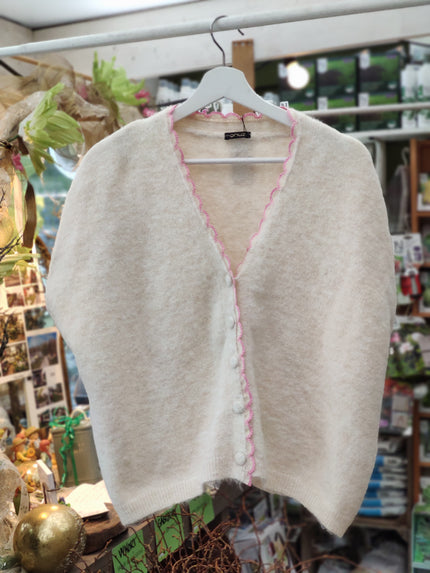 Kofta, kortärmad med spets, Qnuz