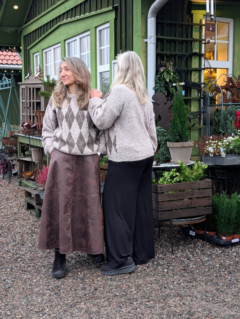 Stickad tröja med Harlekinmönster, Marta