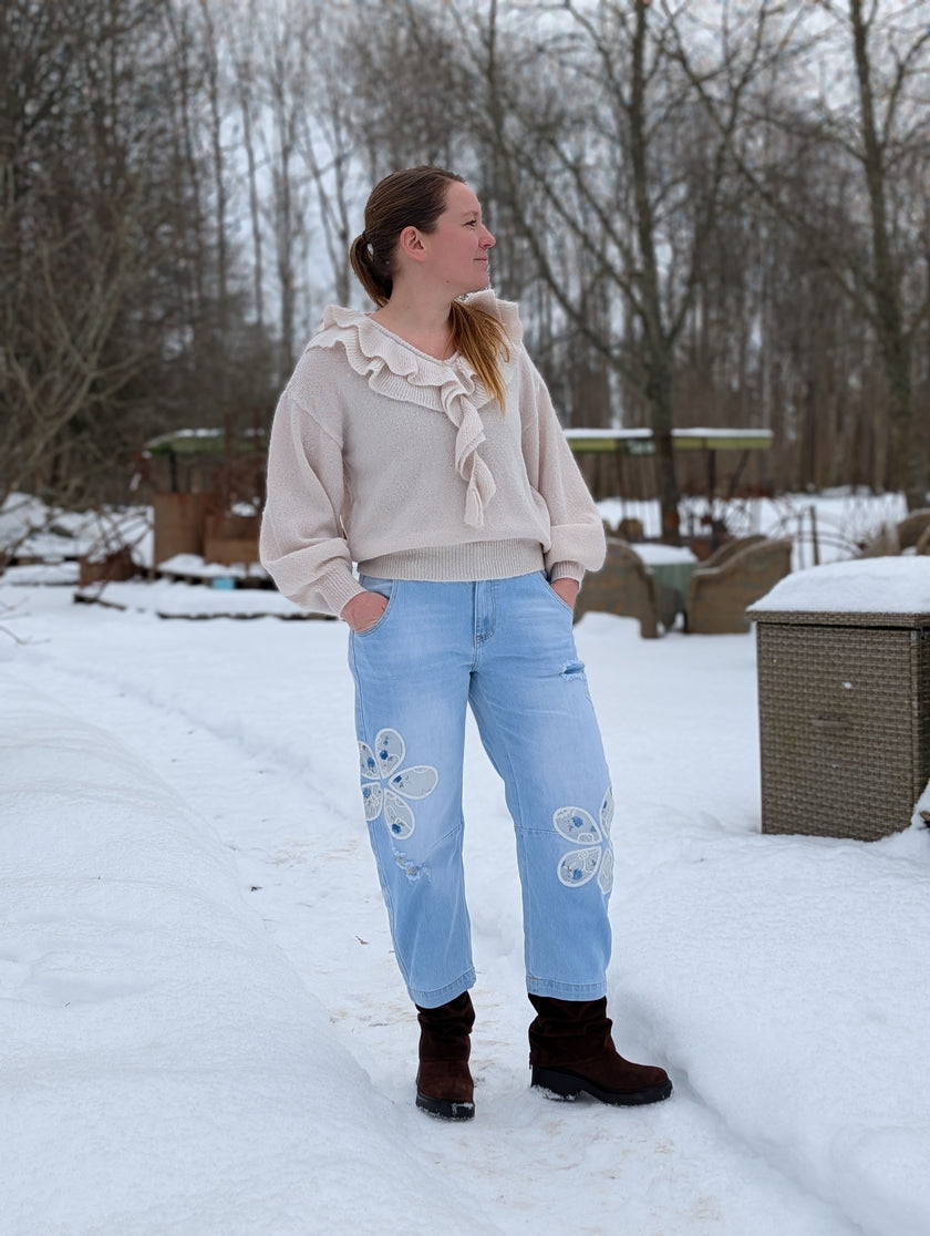 Jeans med blommor, Qnuz