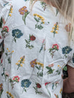 Blus med puffärm och botaniskt blomsterbroderi, Ackleja