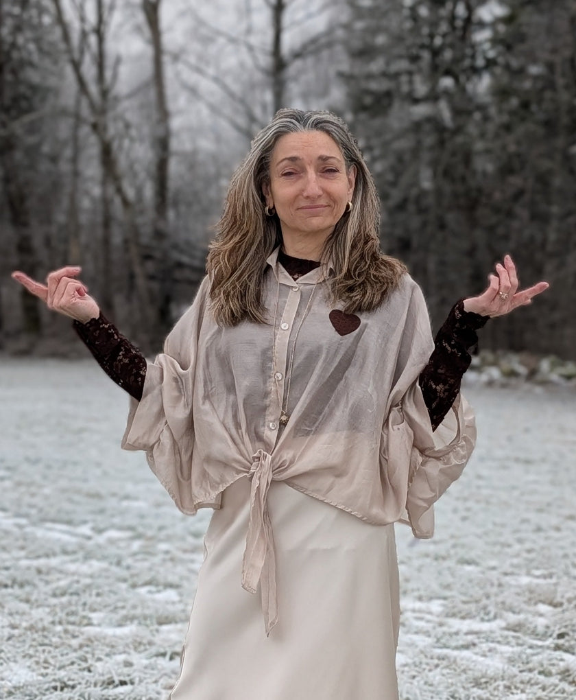 Blus, ponchoblus, Minou