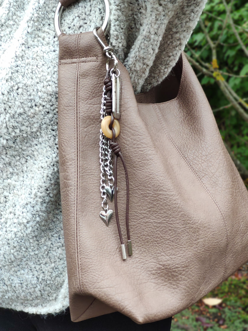 Väska med väsksmycke, Ulrika