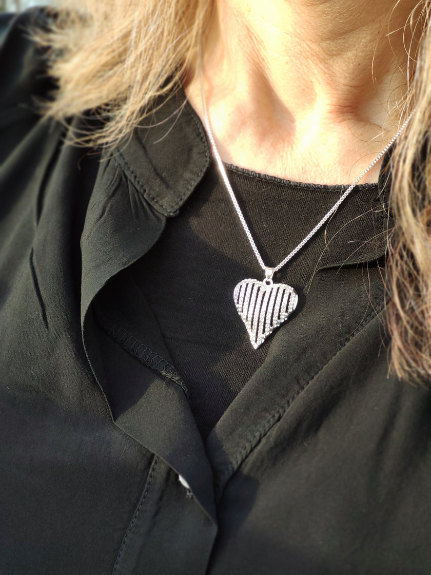 Halsband, kort kedja med hjärta, Gemini