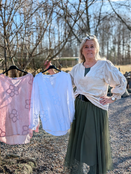 Blus med blombrodyr, MixByHeart