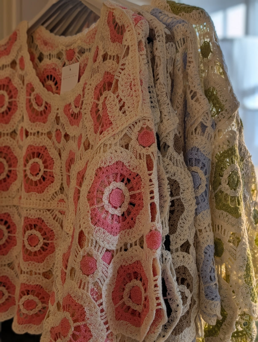 Tröja virkade mormorsrutor, Buller